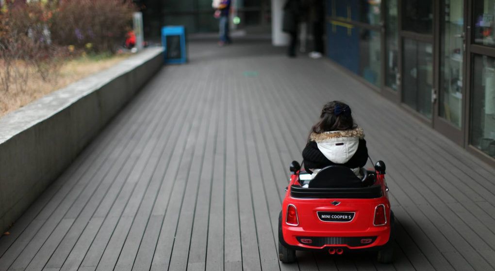 Kinh nghiệm chọn mua xe ô tô điện cho bé | Đồ chơi trẻ em